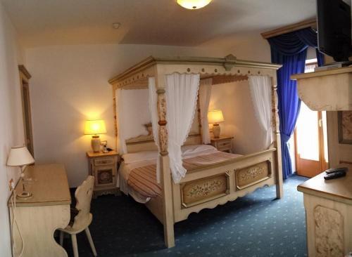 Sole Hotel Tonalepass