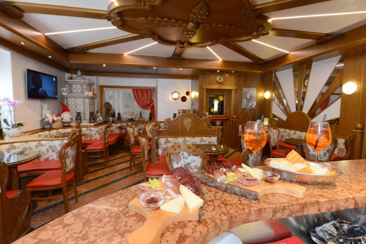 Hotel Sole Tonalepass